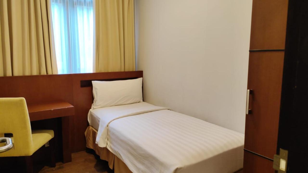 Grand Kuta Hotel and Residence Legian  Bagian luar foto