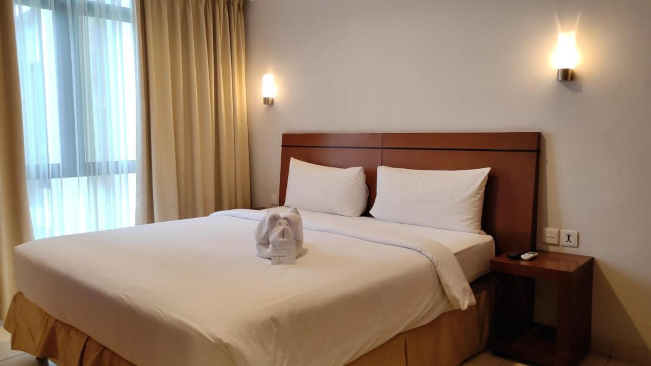 Grand Kuta Hotel and Residence Legian  Bagian luar foto