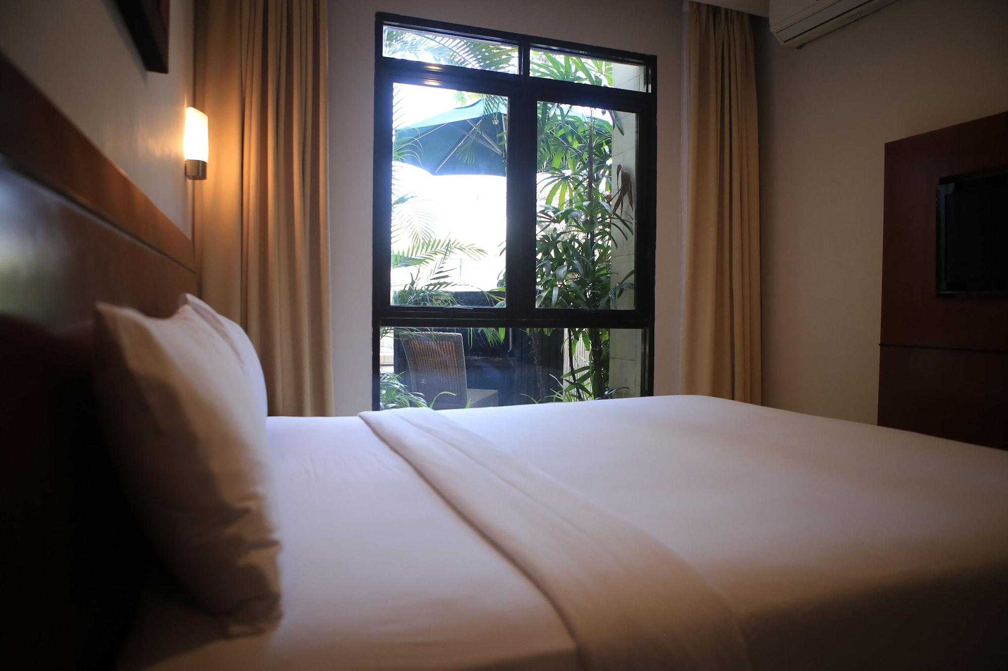 Grand Kuta Hotel and Residence Legian  Bagian luar foto