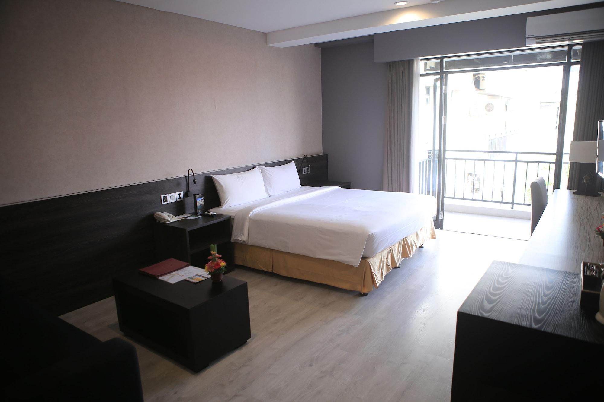 Grand Kuta Hotel and Residence Legian  Bagian luar foto