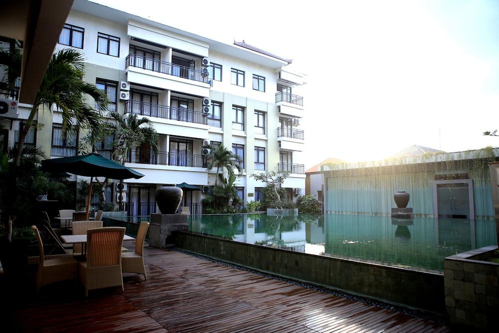 Grand Kuta Hotel and Residence Legian  Bagian luar foto