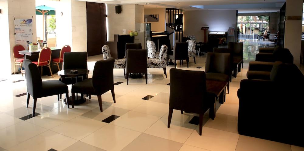 Grand Kuta Hotel and Residence Legian  Bagian luar foto