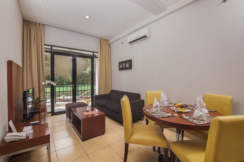 Grand Kuta Hotel and Residence Legian  Bagian luar foto