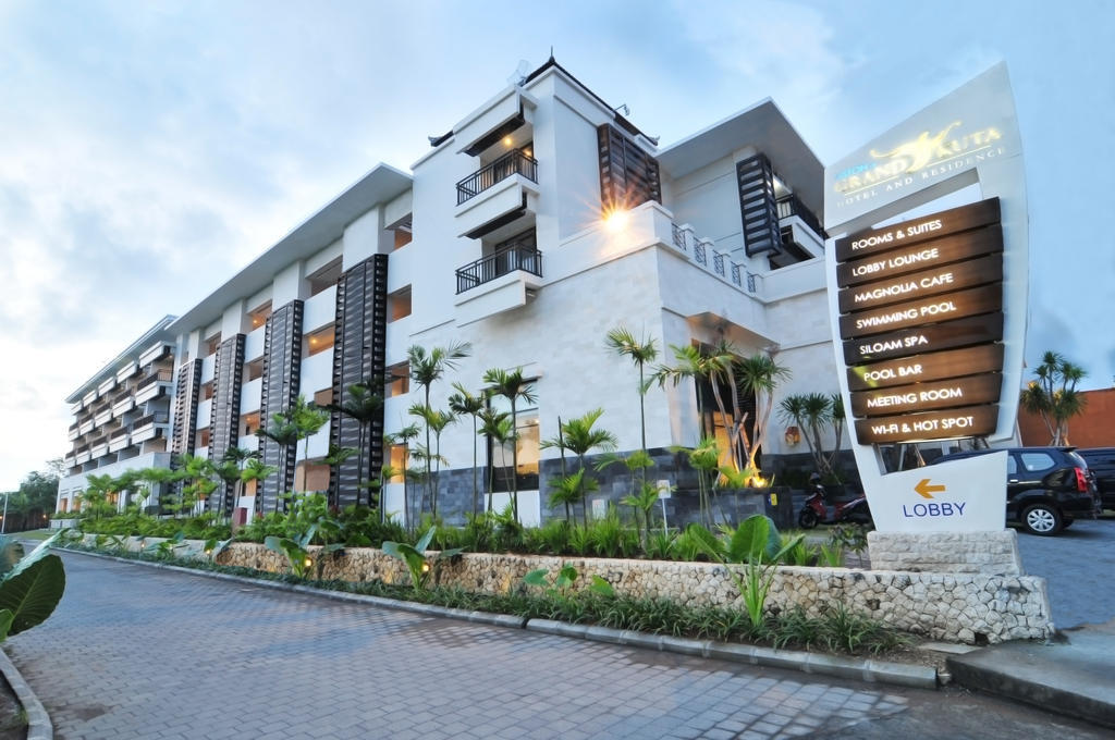Grand Kuta Hotel and Residence Legian  Bagian luar foto