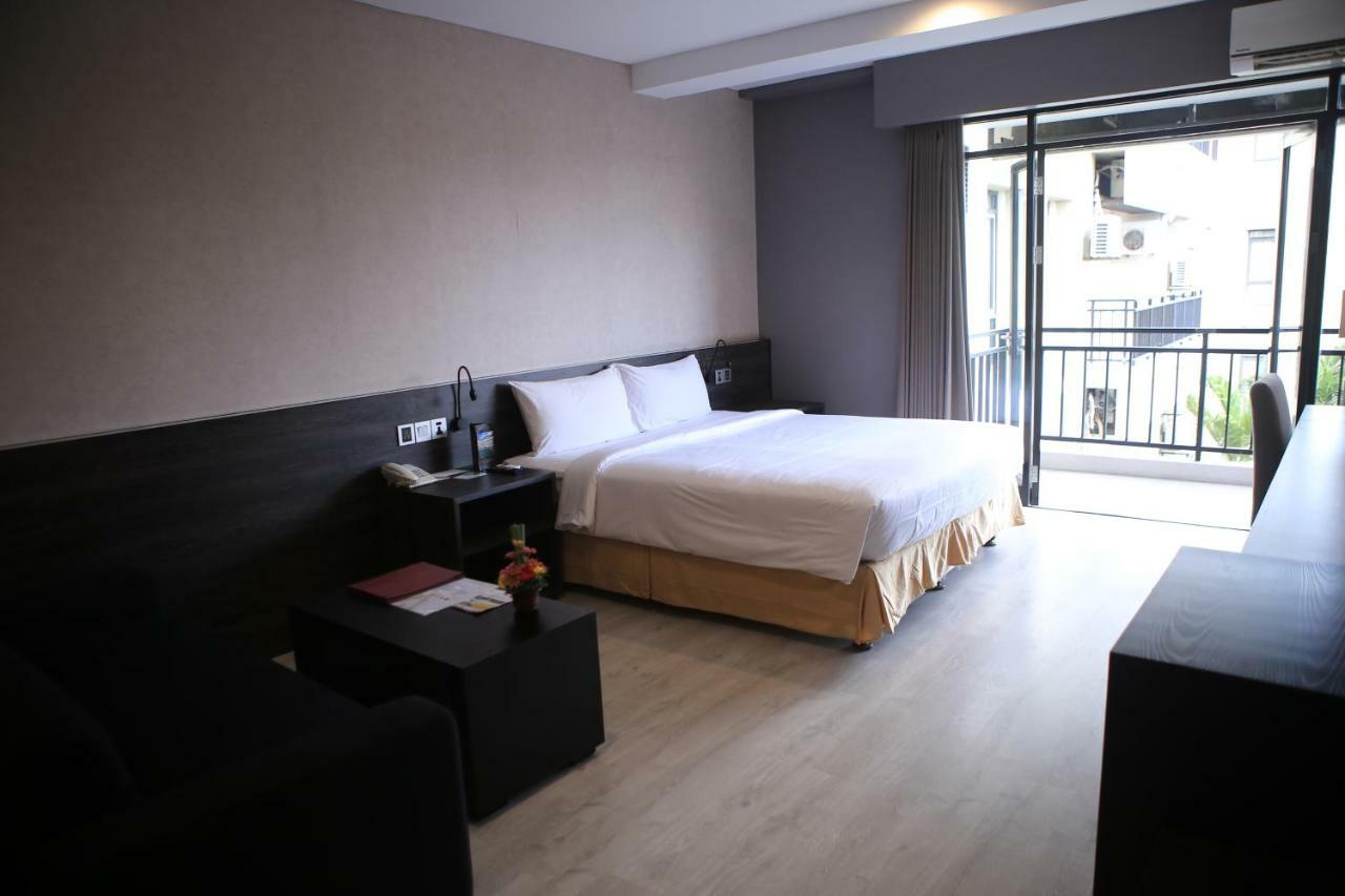 Grand Kuta Hotel and Residence Legian  Bagian luar foto